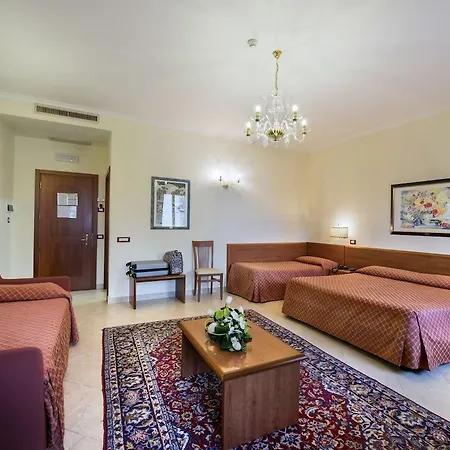 Hotel & Relax